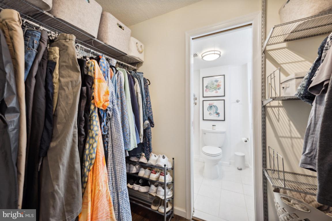 5353 Columbia PIKE Unit: 206