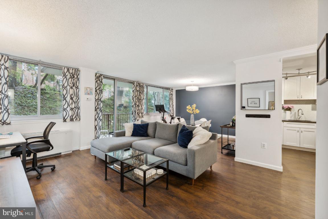 5353 Columbia PIKE Unit: 206