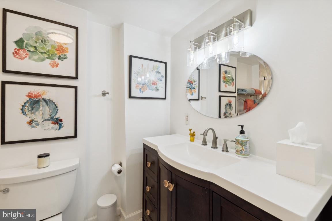 5353 Columbia PIKE Unit: 206