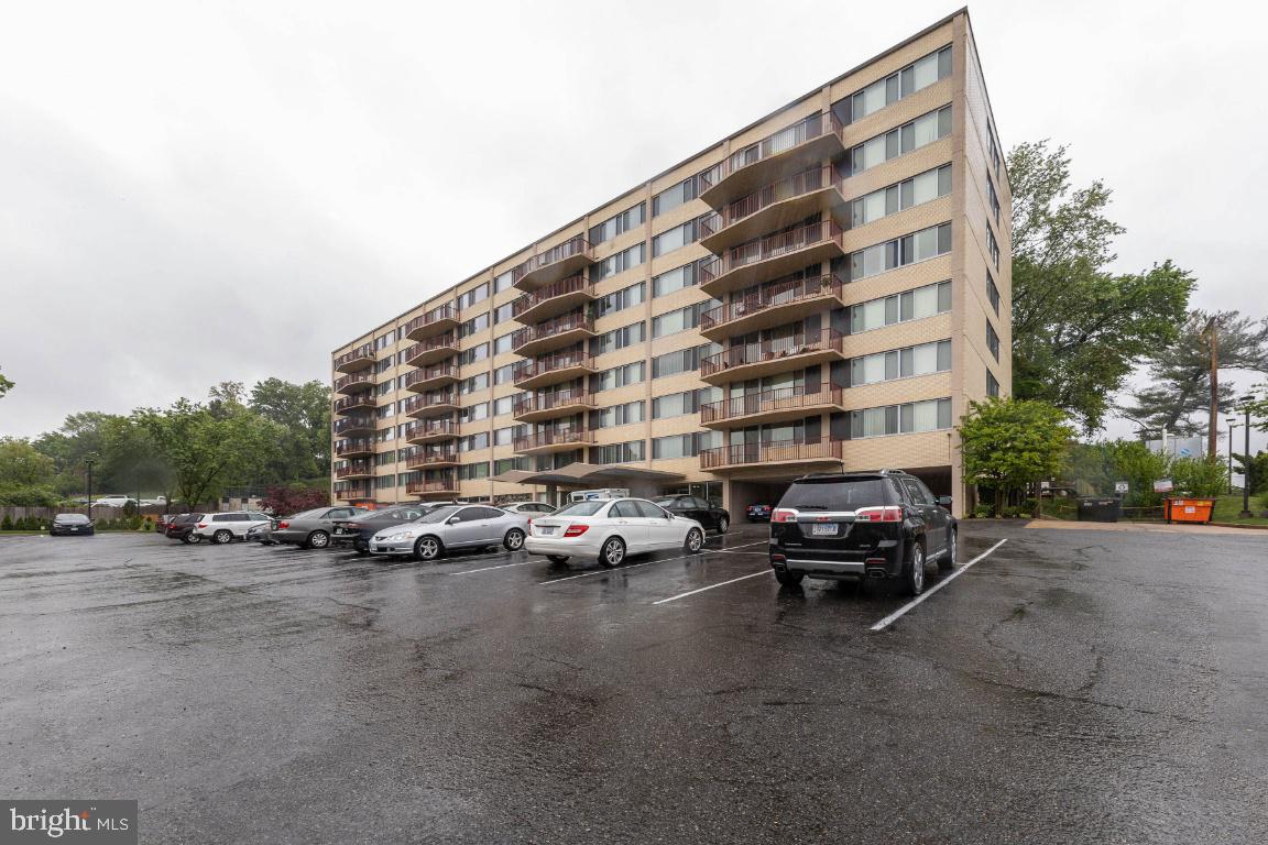 5353 Columbia PIKE Unit: 206