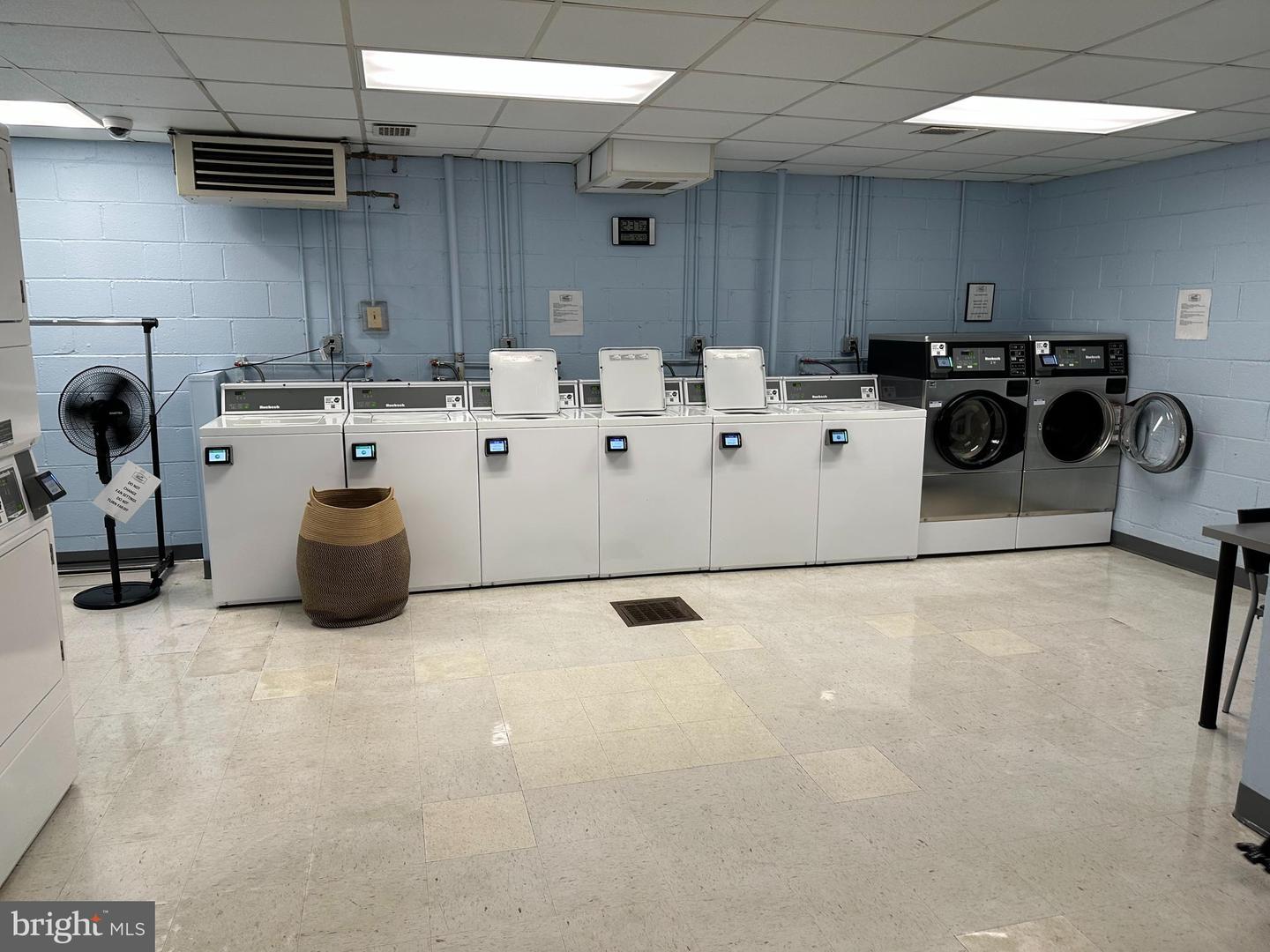 5353 Columbia PIKE Unit: 206