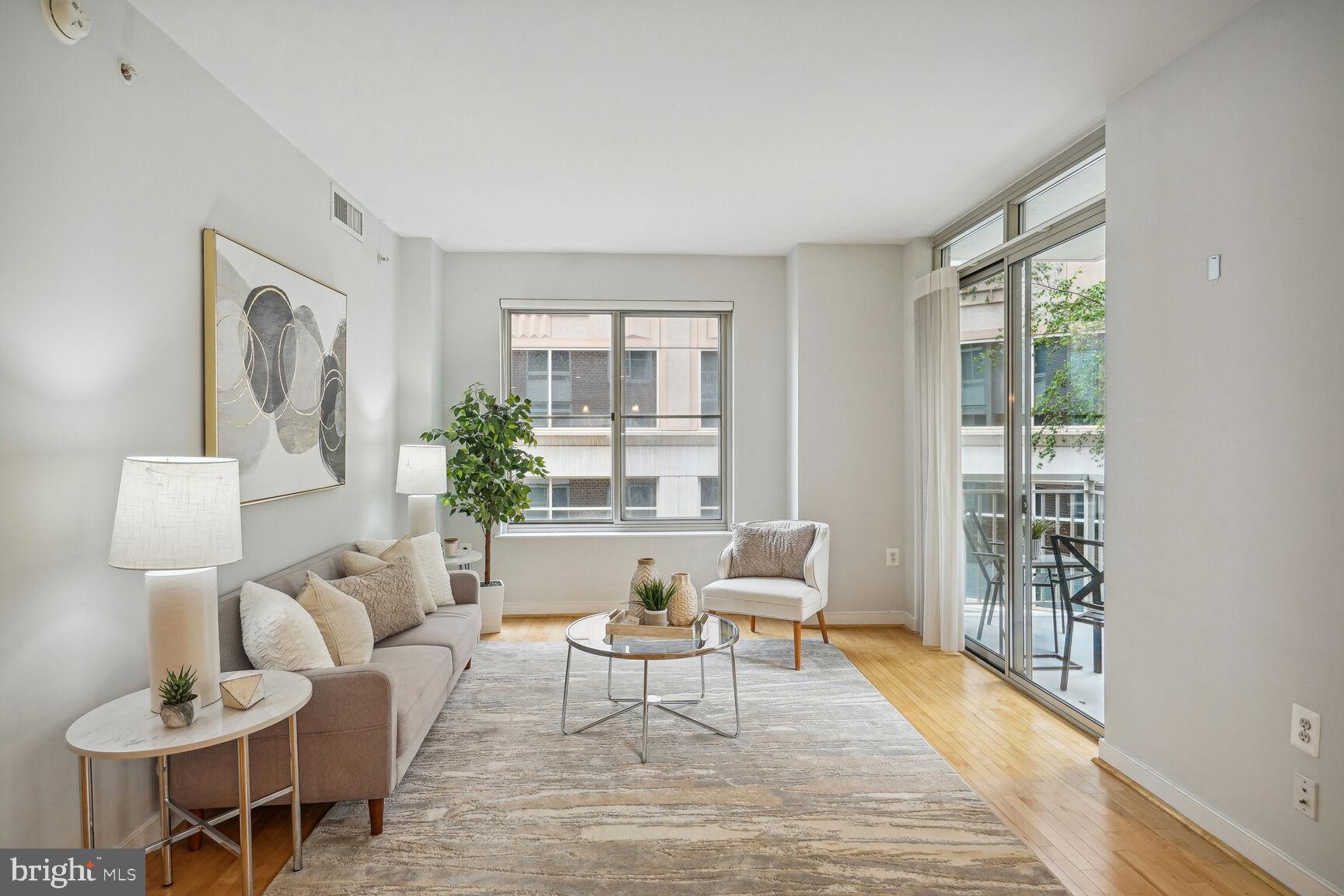 820 N Pollard STREET Unit: 303