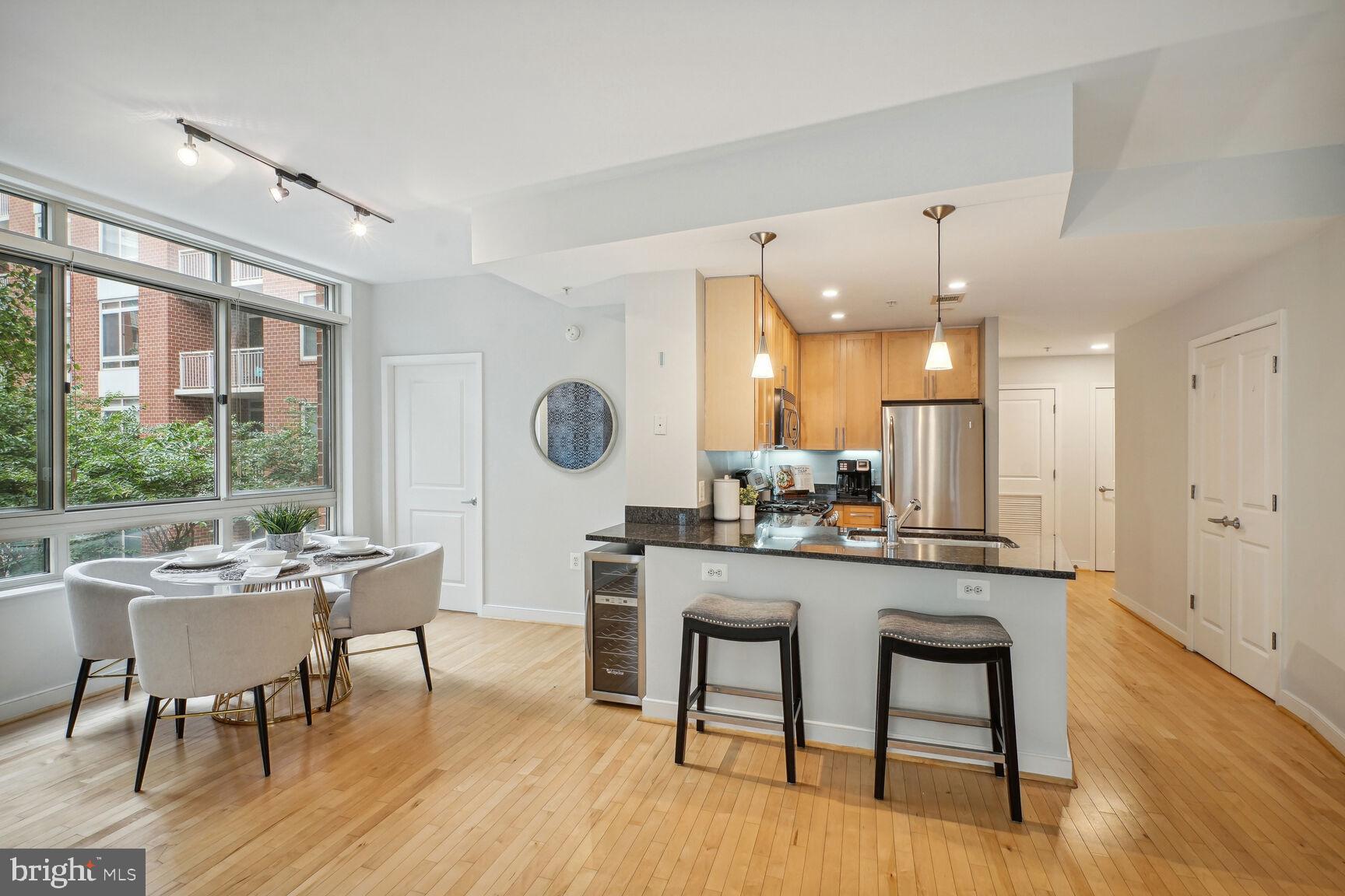 820 N Pollard STREET Unit: 303