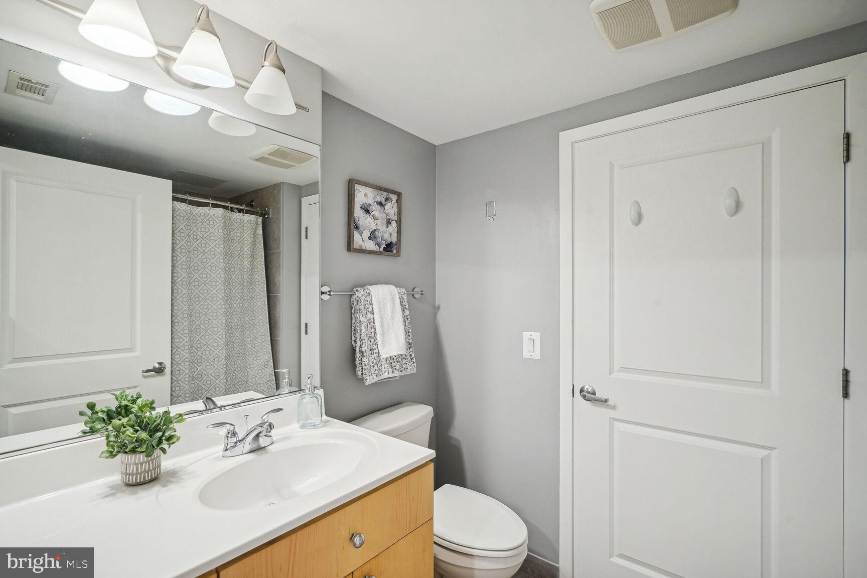 820 N Pollard STREET Unit: 303