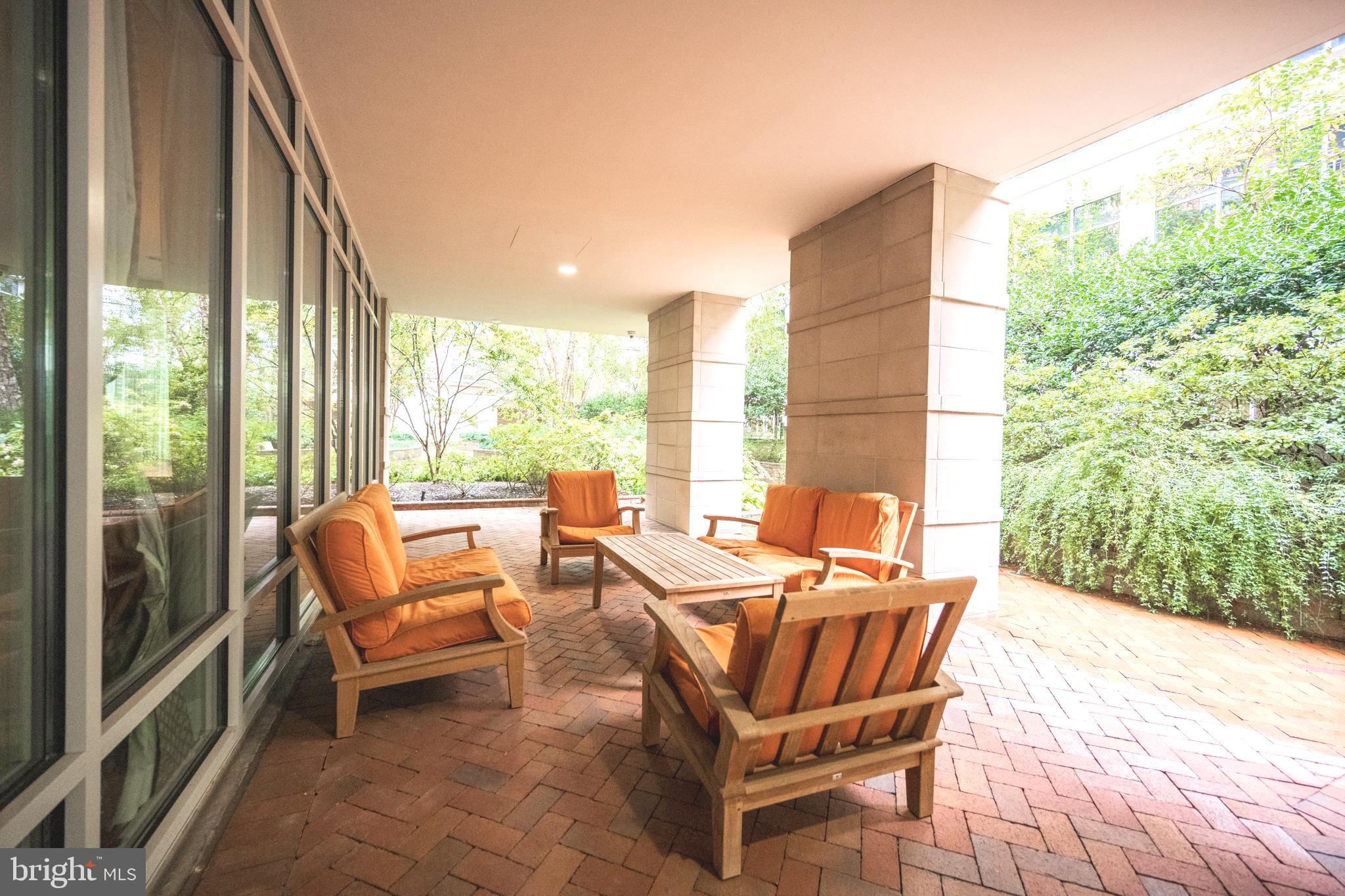 820 N Pollard STREET Unit: 303