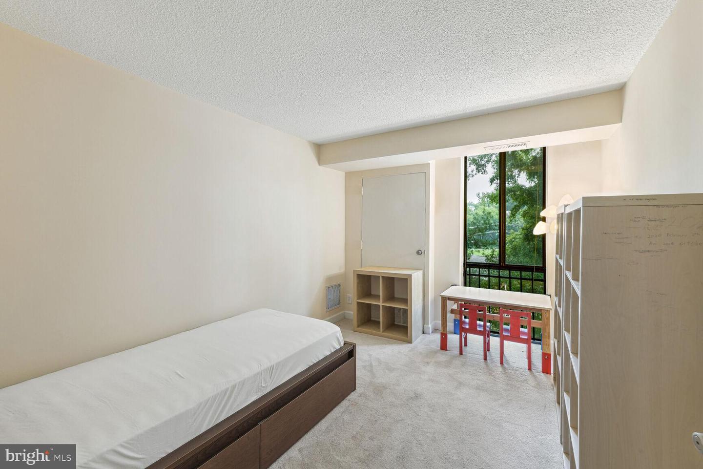 1401 N Rhodes STREET Unit: 406