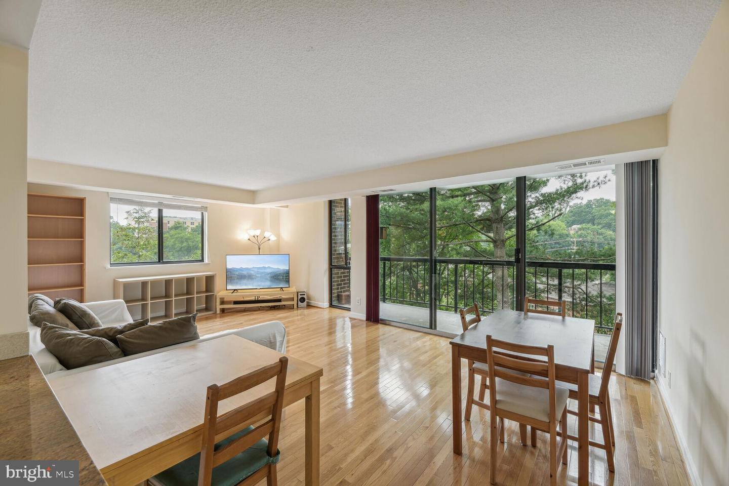 1401 N Rhodes STREET Unit: 406