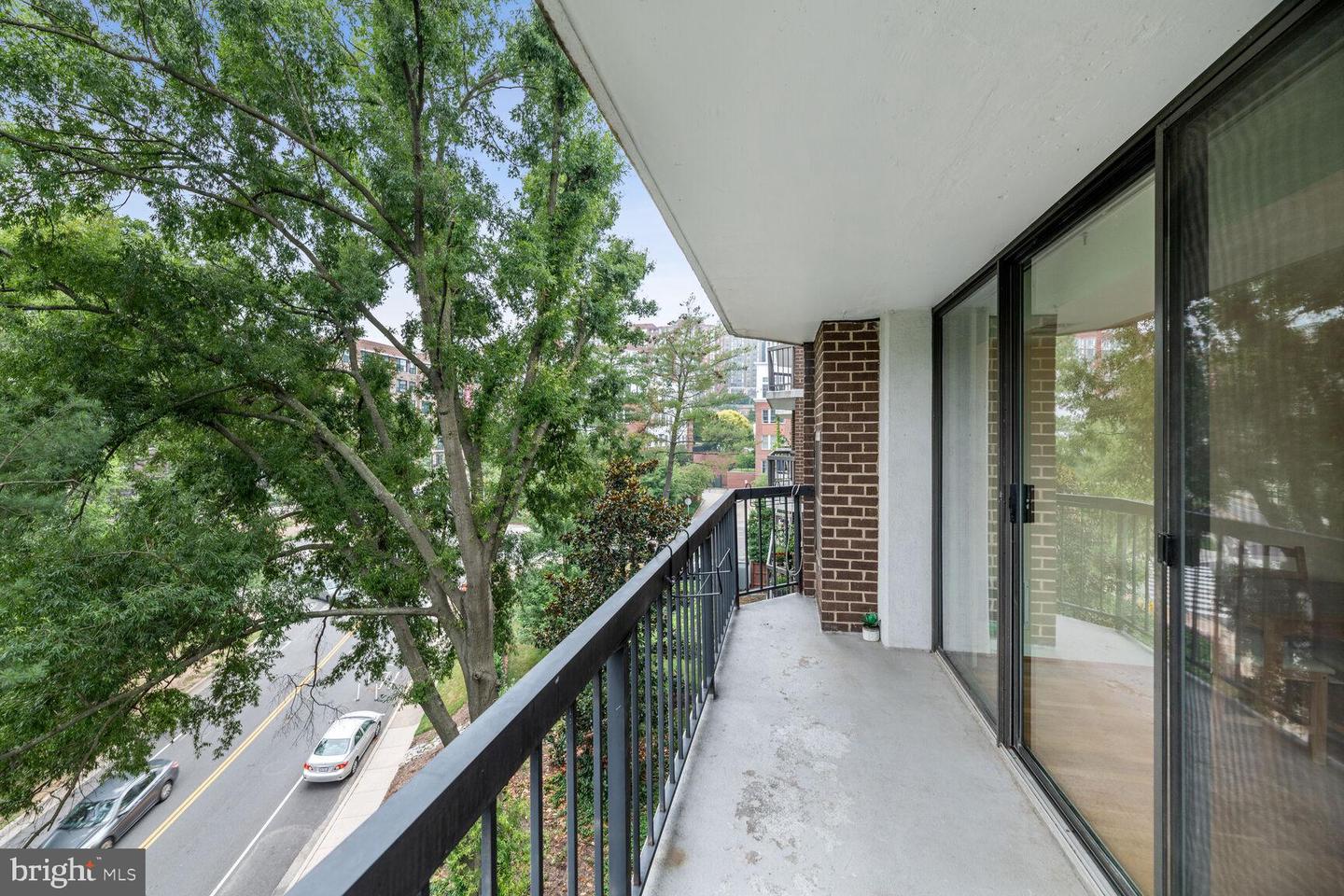 1401 N Rhodes STREET Unit: 406