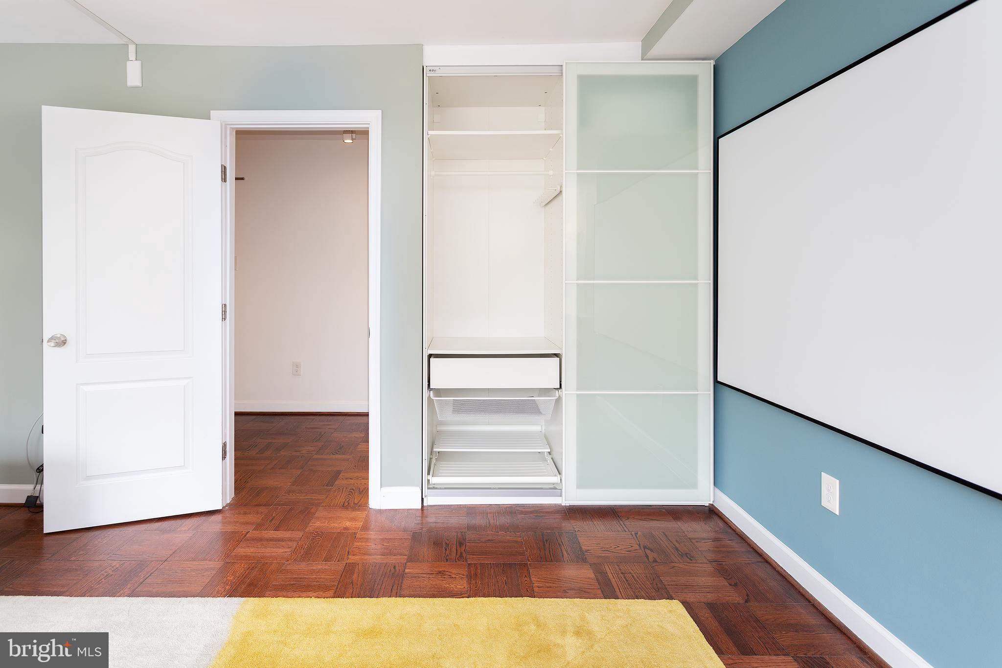 1111 Arlington BOULEVARD Unit: 318