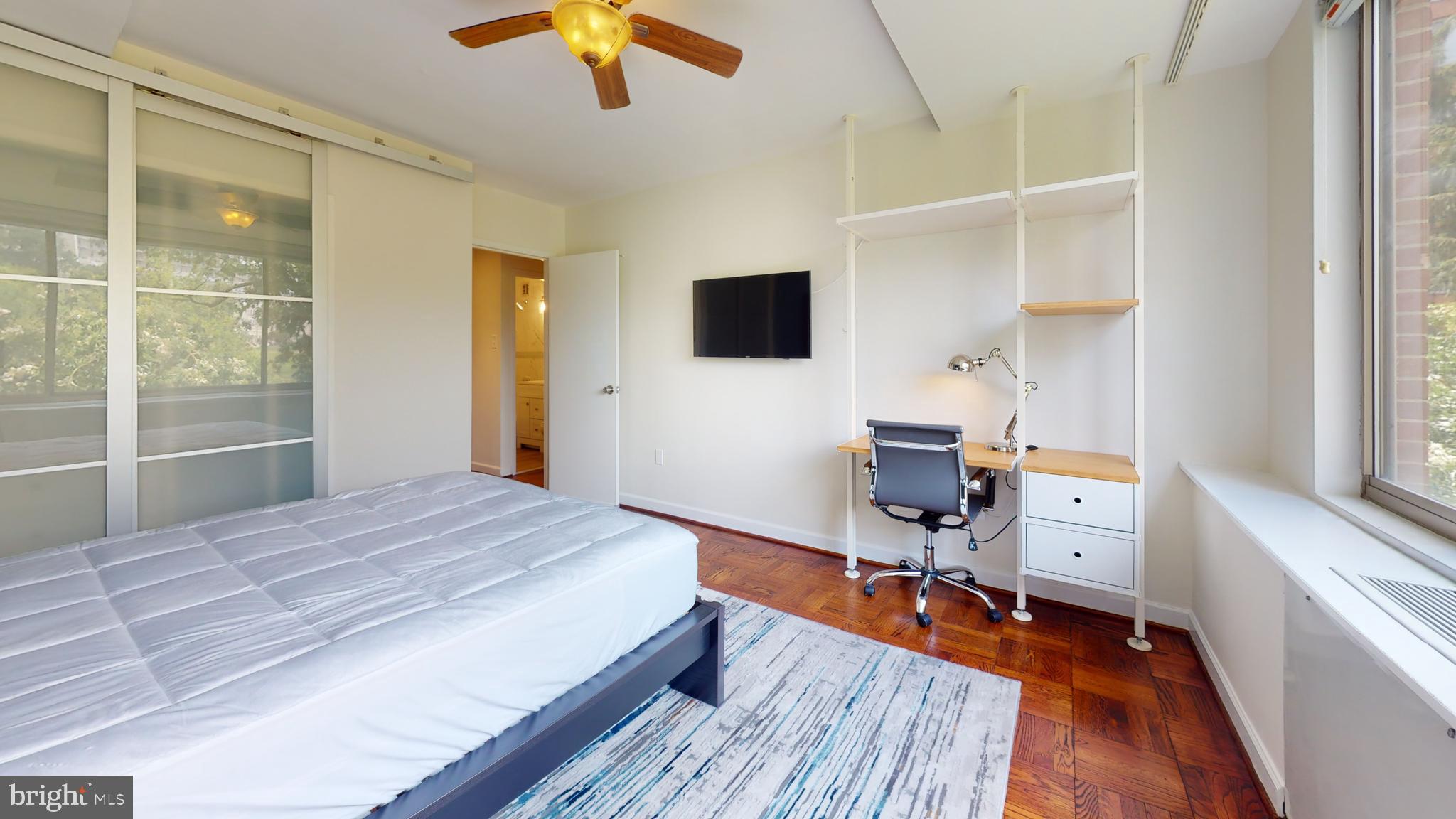 1111 Arlington BOULEVARD Unit: 318