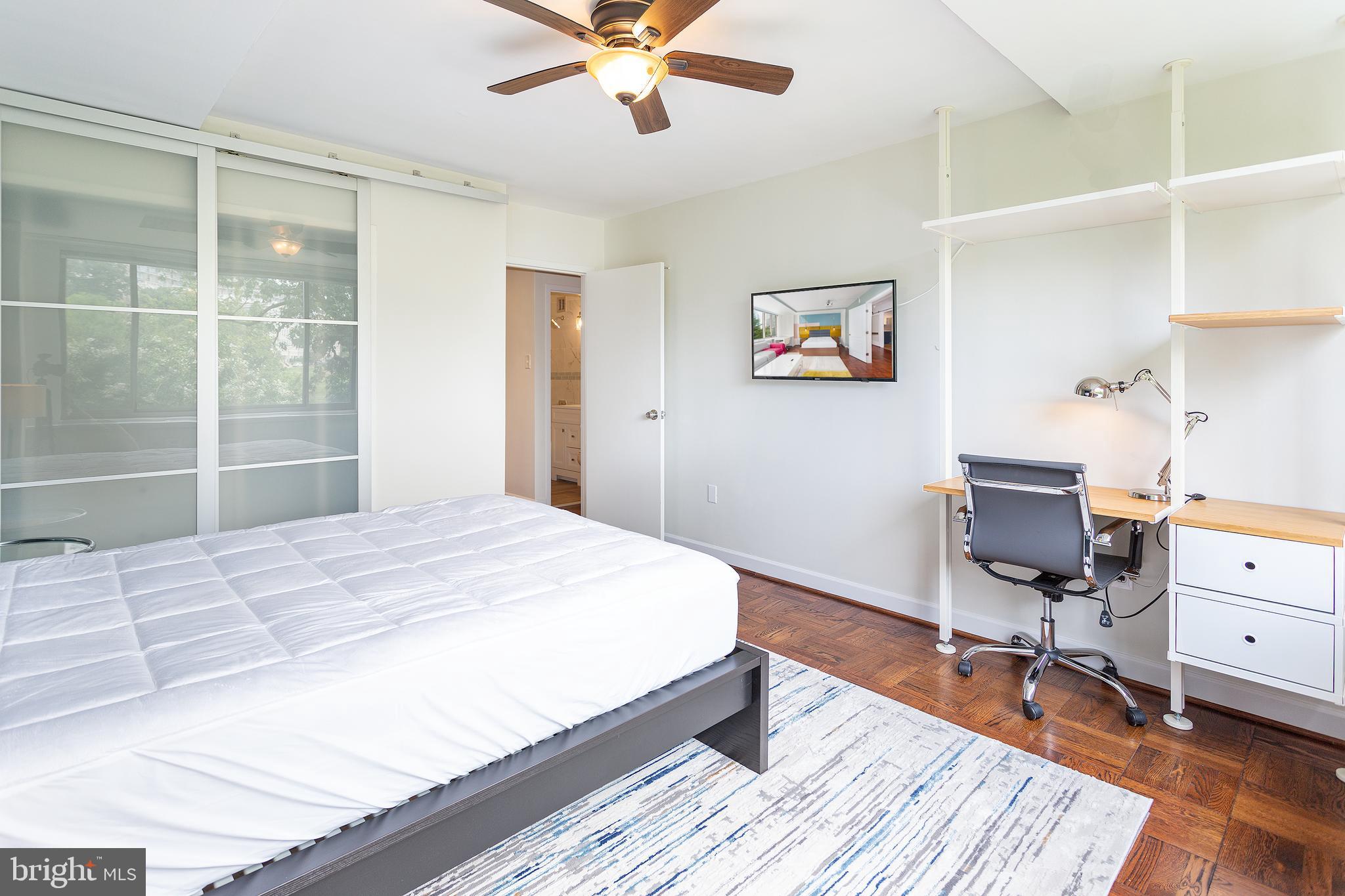 1111 Arlington BOULEVARD Unit: 318