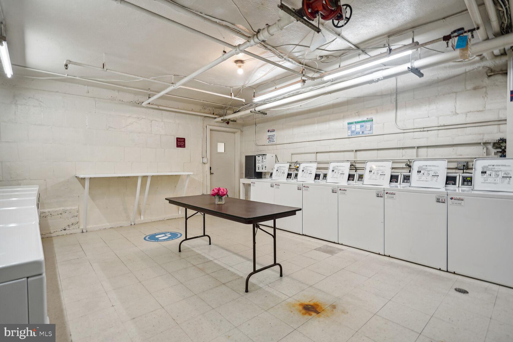 1920 N Rhodes STREET Unit: 74