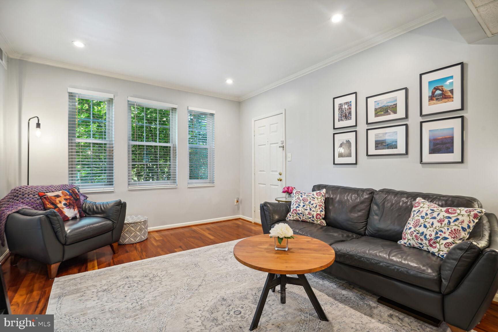 1920 N Rhodes STREET Unit: 74
