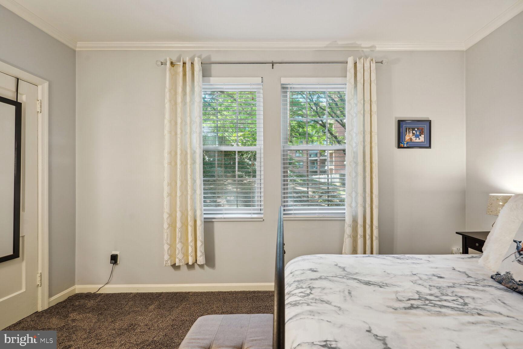1920 N Rhodes STREET Unit: 74