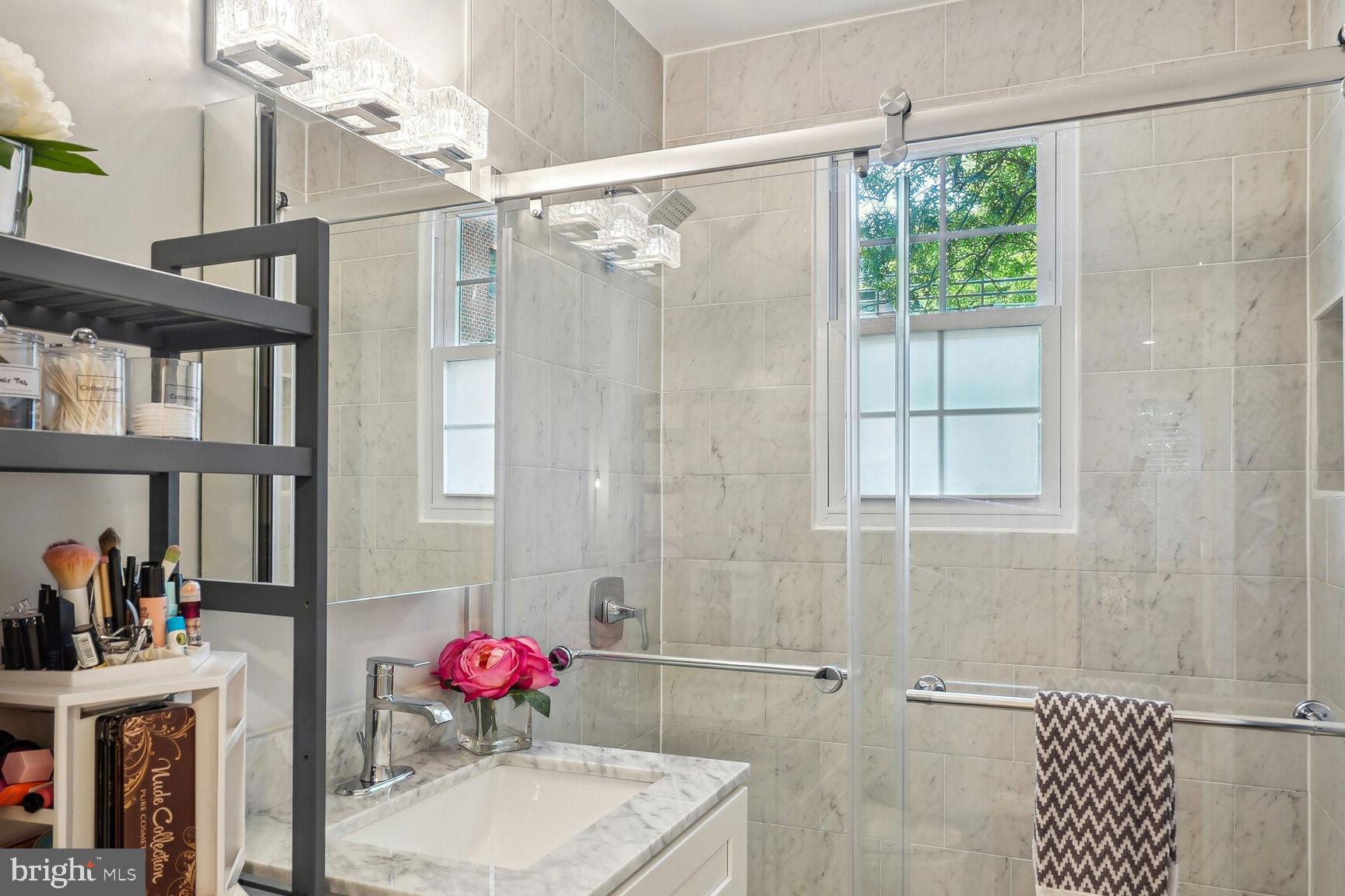 1920 N Rhodes STREET Unit: 74
