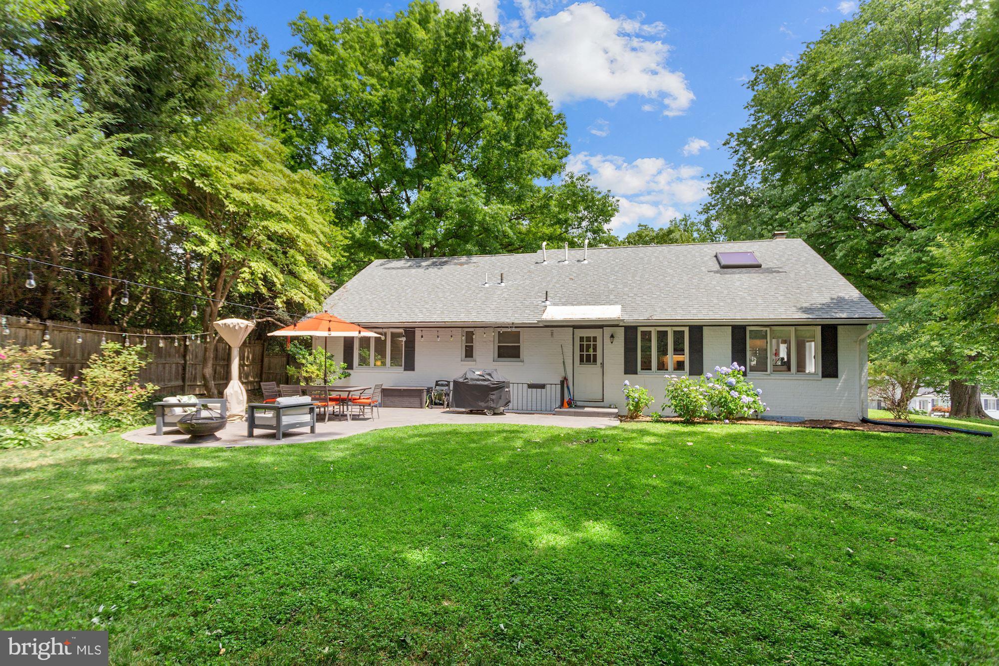 2542 N Vermont STREET
