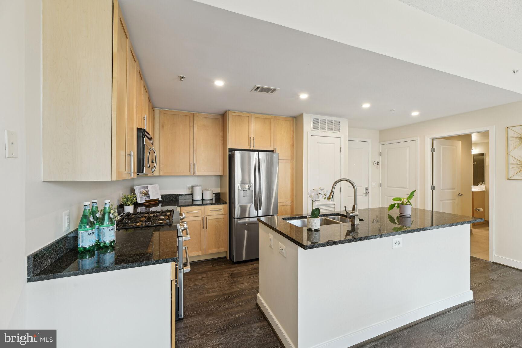 820 N Pollard STREET Unit: 609