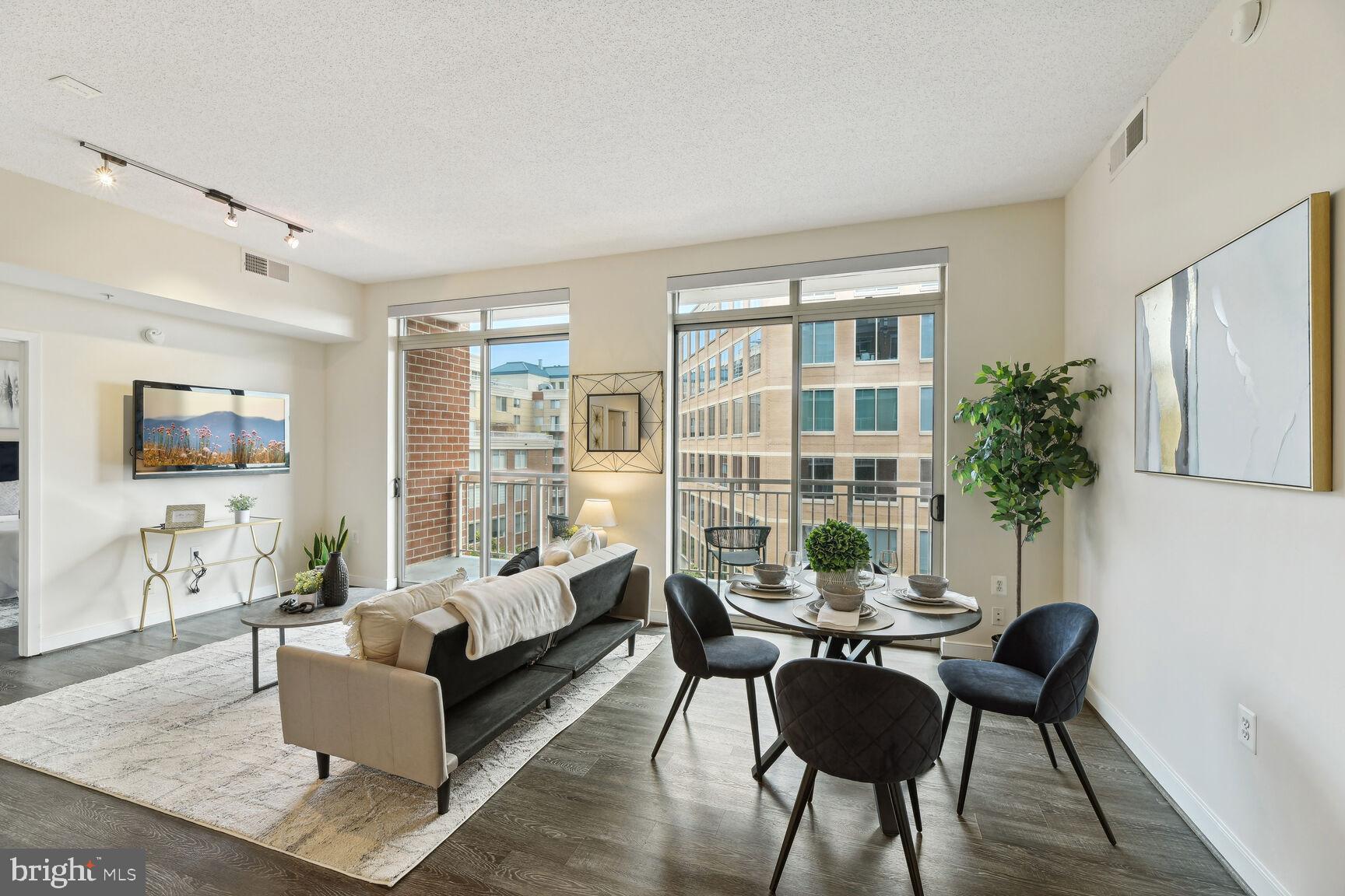 820 N Pollard STREET Unit: 609