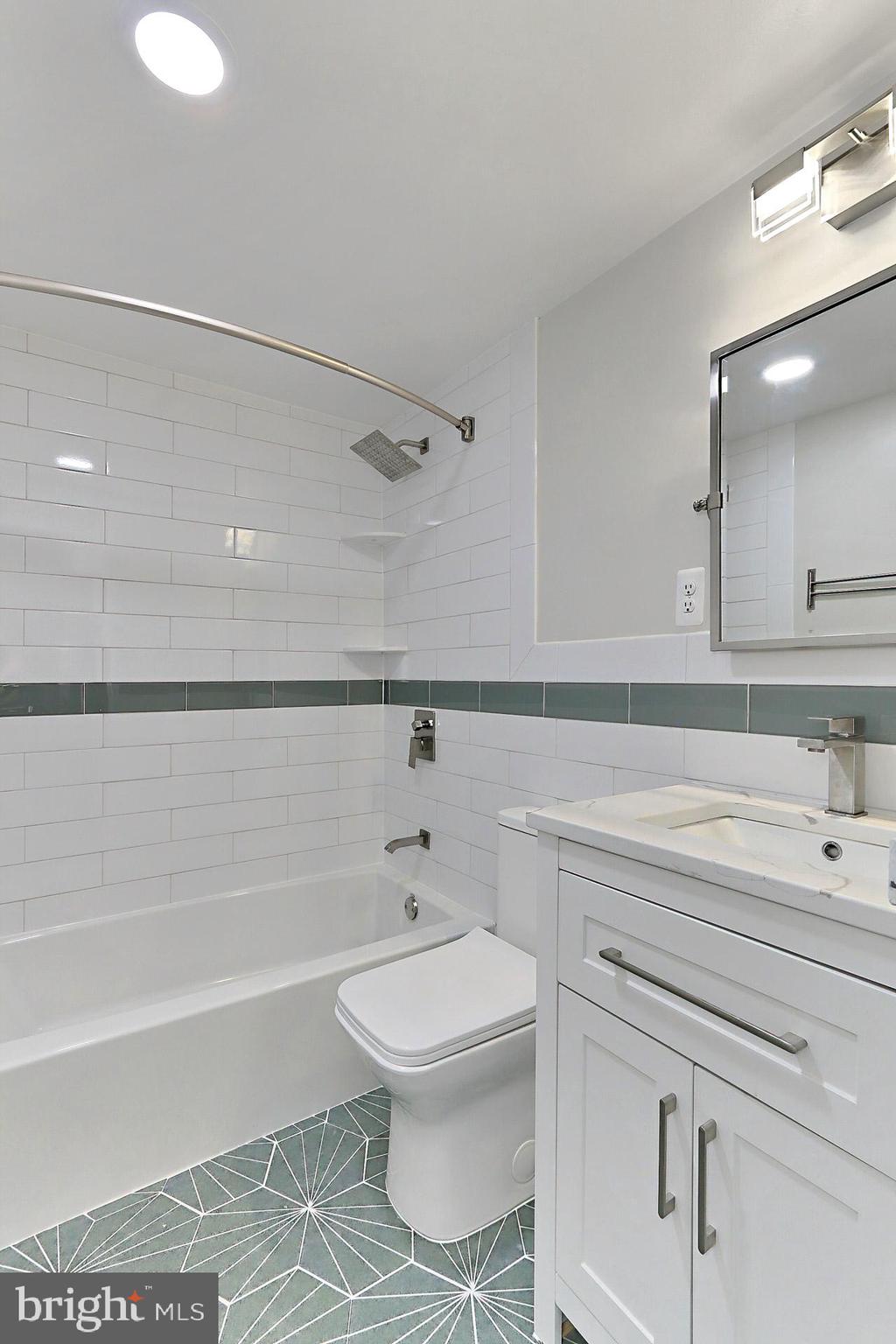 1301 S Arlington Ridge ROAD Unit: #609