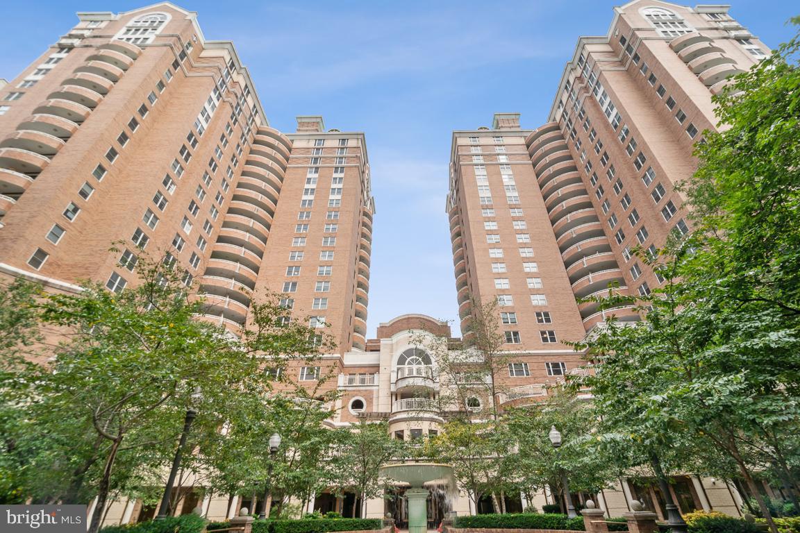 900 N Taylor STREET Unit: 2029
