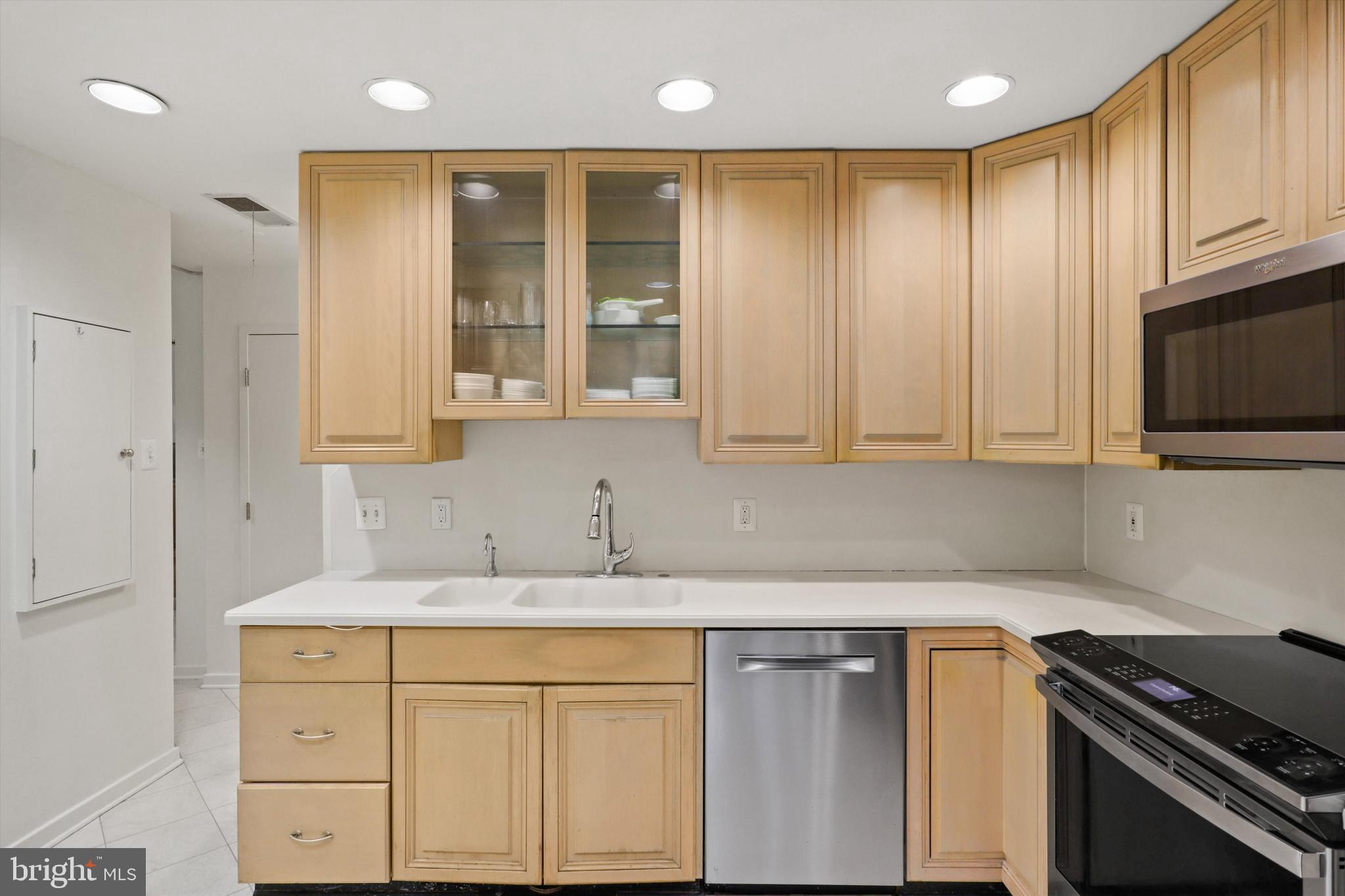 1530 Key BOULEVARD Unit: 106