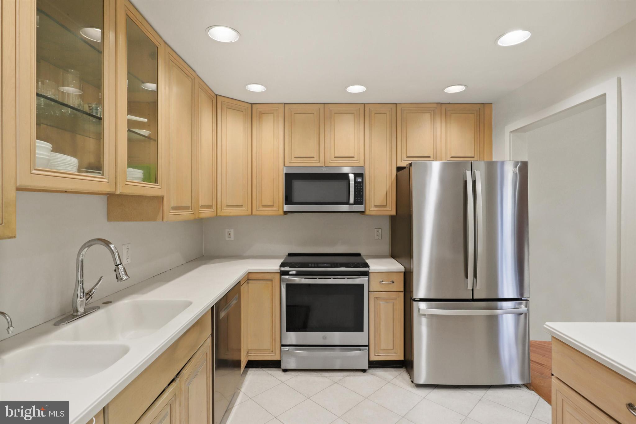 1530 Key BOULEVARD Unit: 106