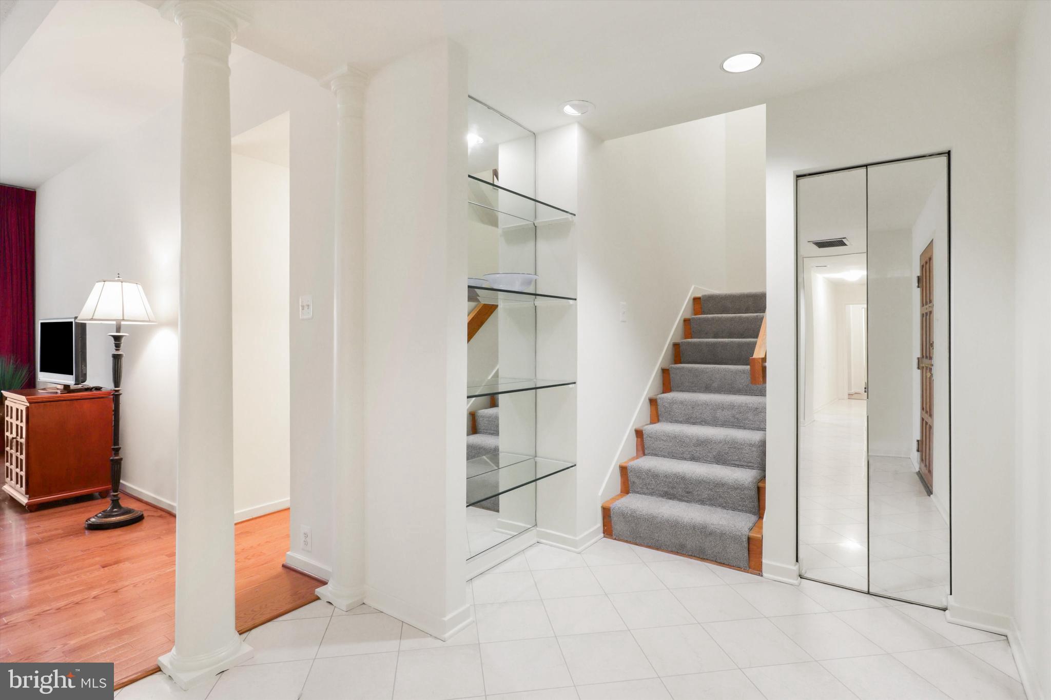 1530 Key BOULEVARD Unit: 106