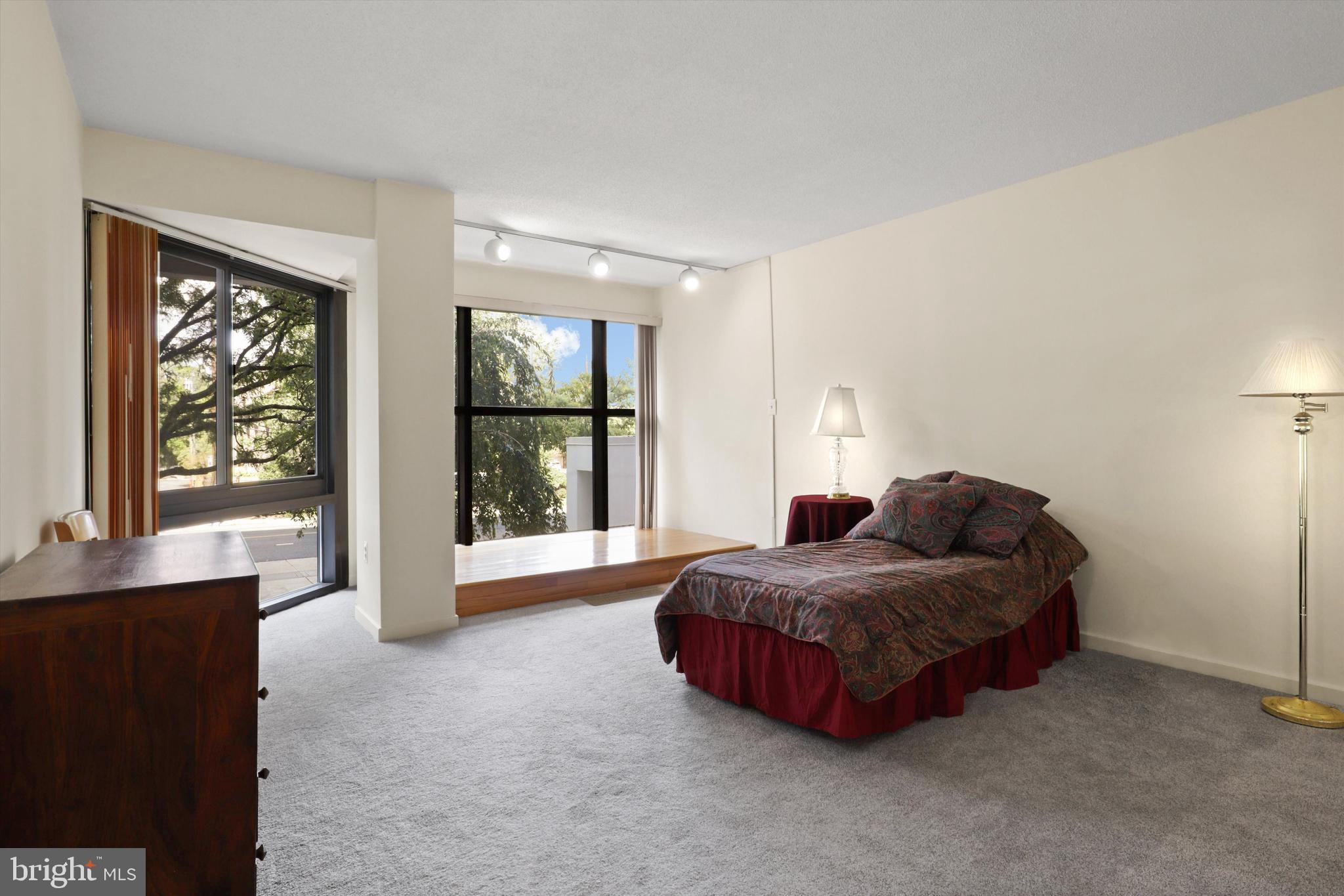 1530 Key BOULEVARD Unit: 106