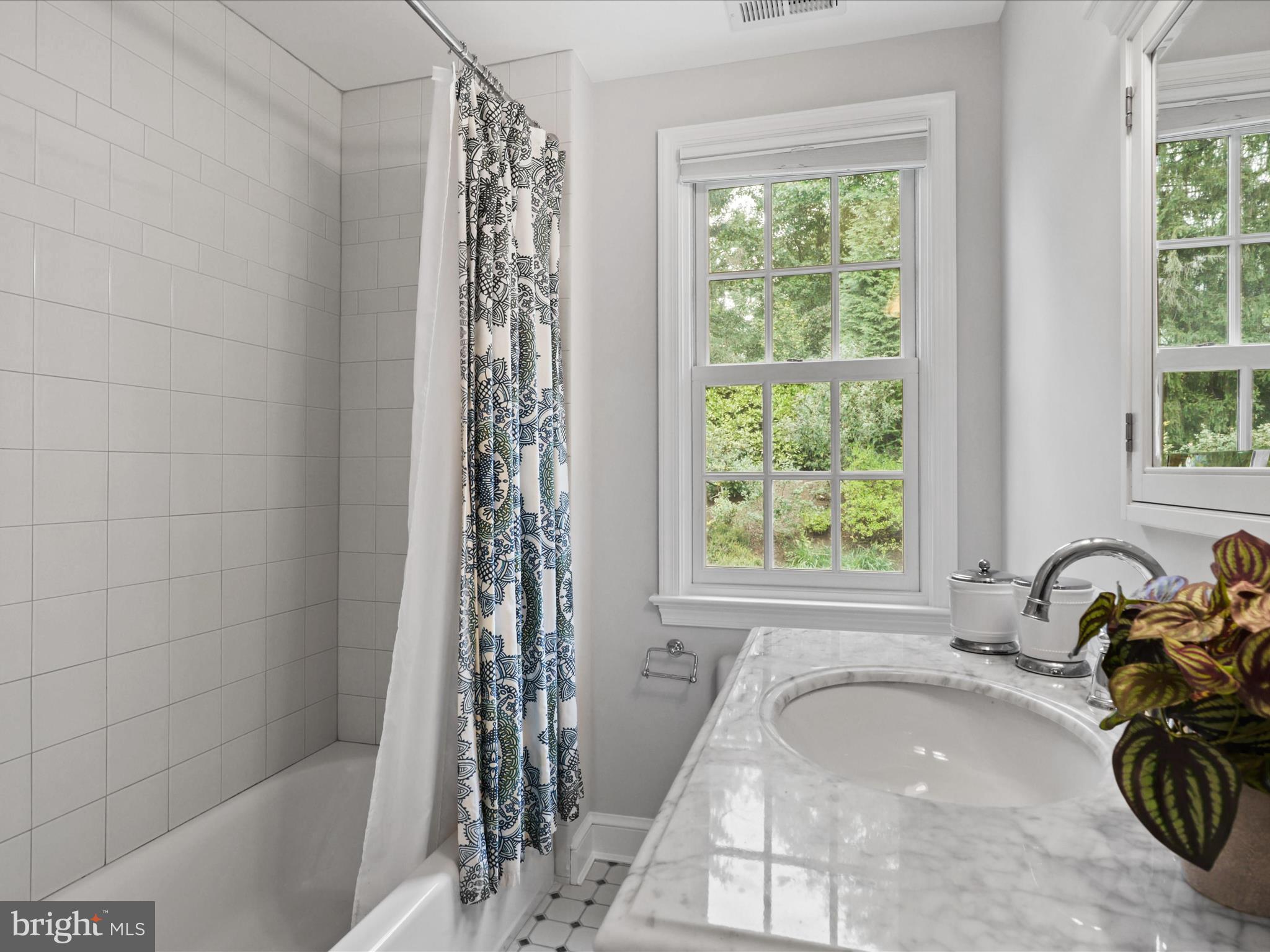 3409 N ALBEMARLE STREET N