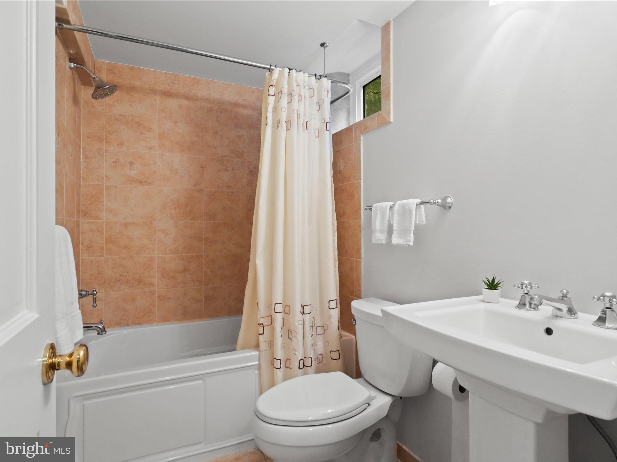 3409 N ALBEMARLE STREET N