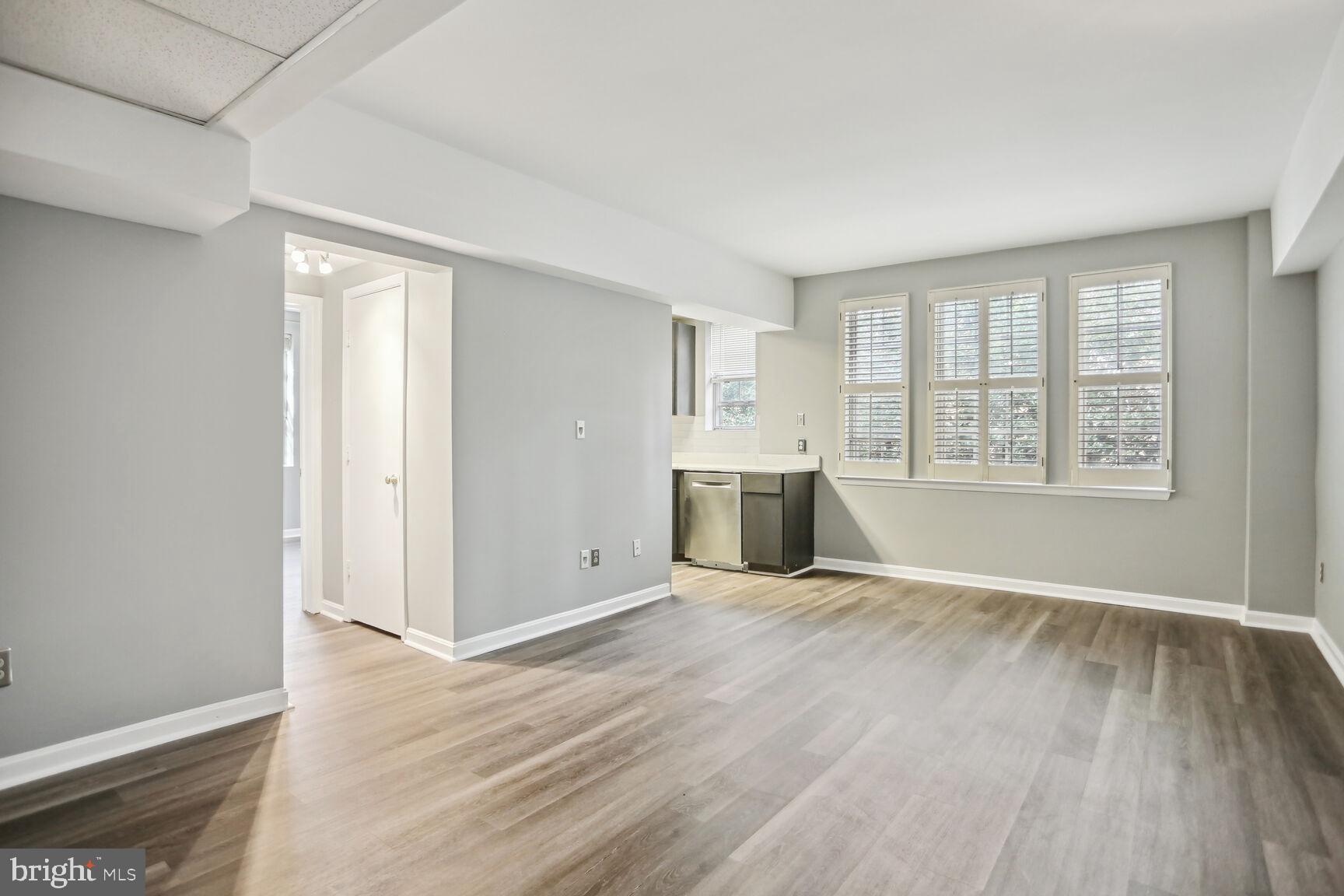 1736 Queens LANE Unit: 3-190