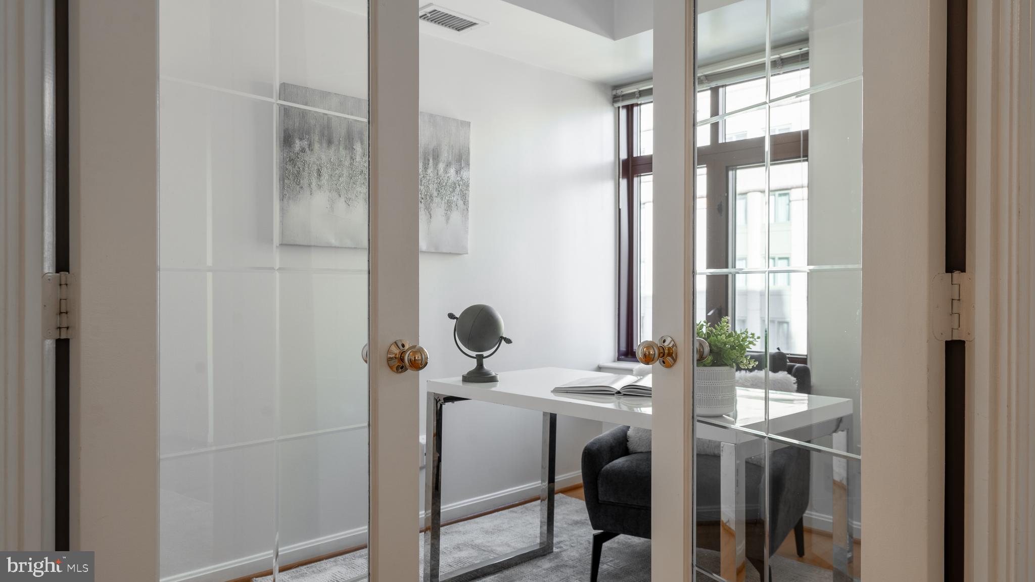 2400 Clarendon BOULEVARD Unit: 808