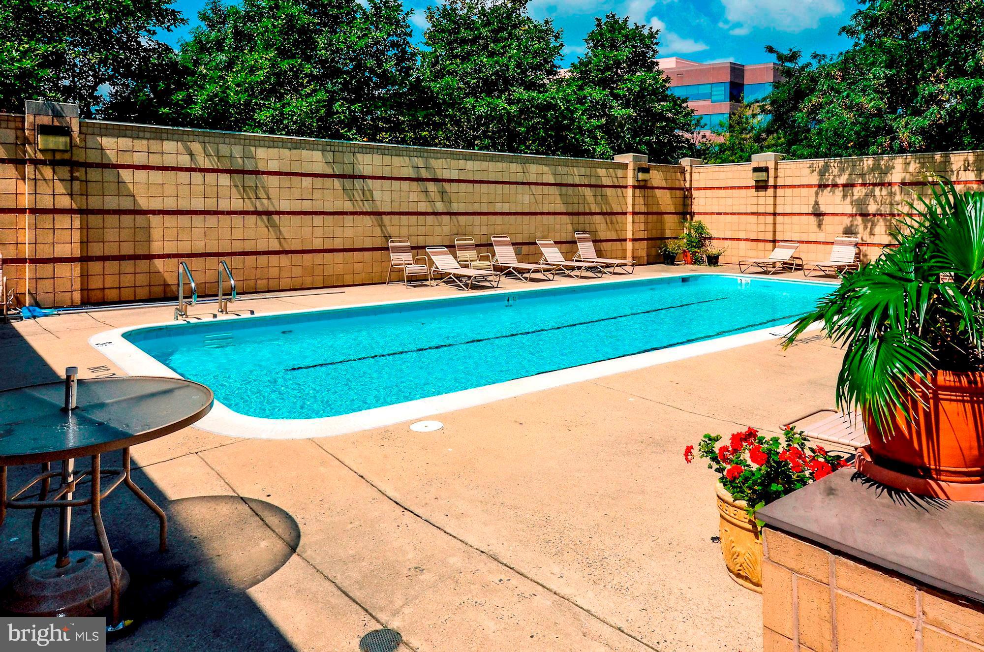 2400 Clarendon BOULEVARD Unit: 808