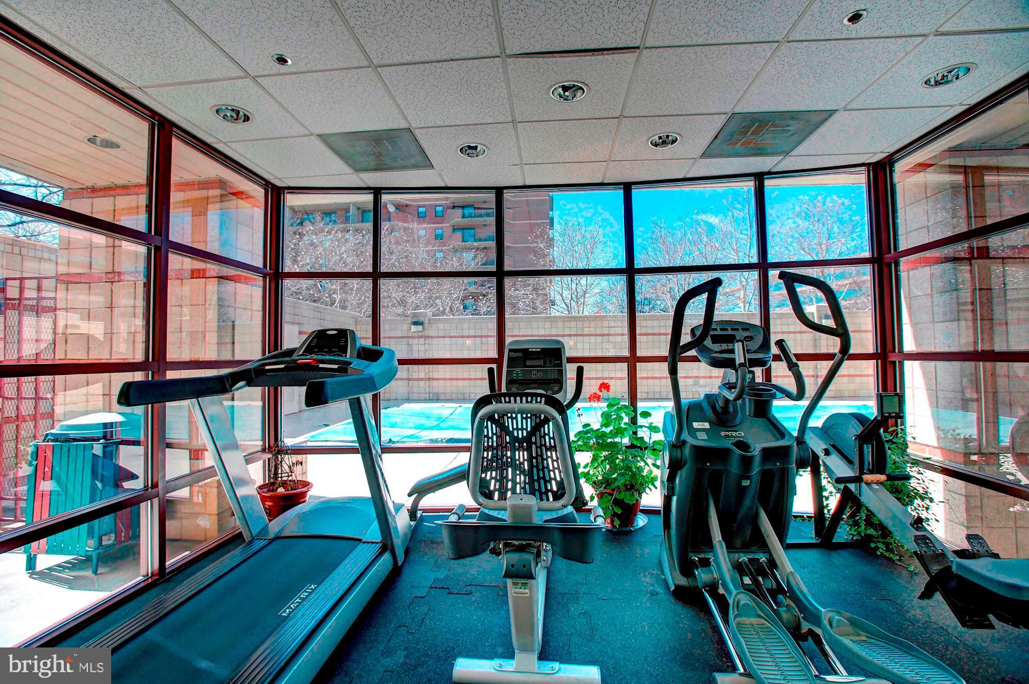 2400 Clarendon BOULEVARD Unit: 808