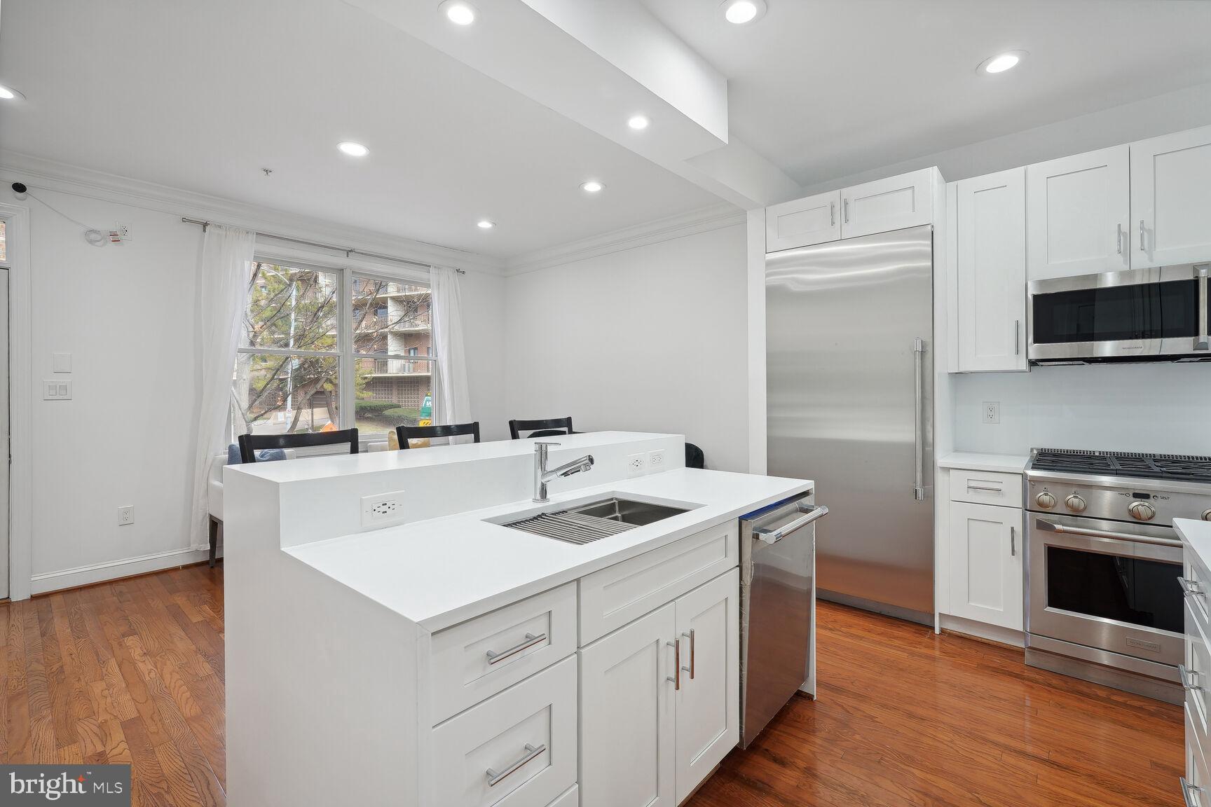 2619 Fairfax DRIVE