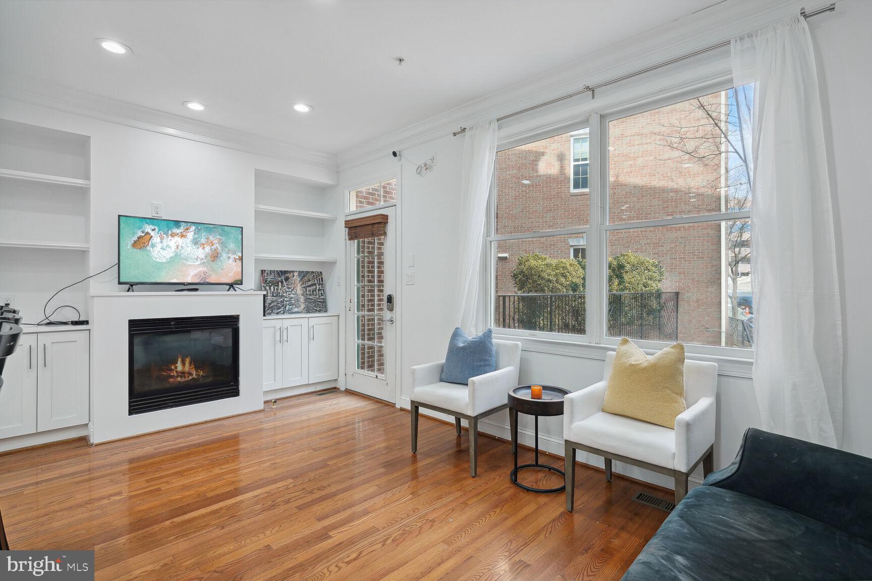 2619 Fairfax DRIVE