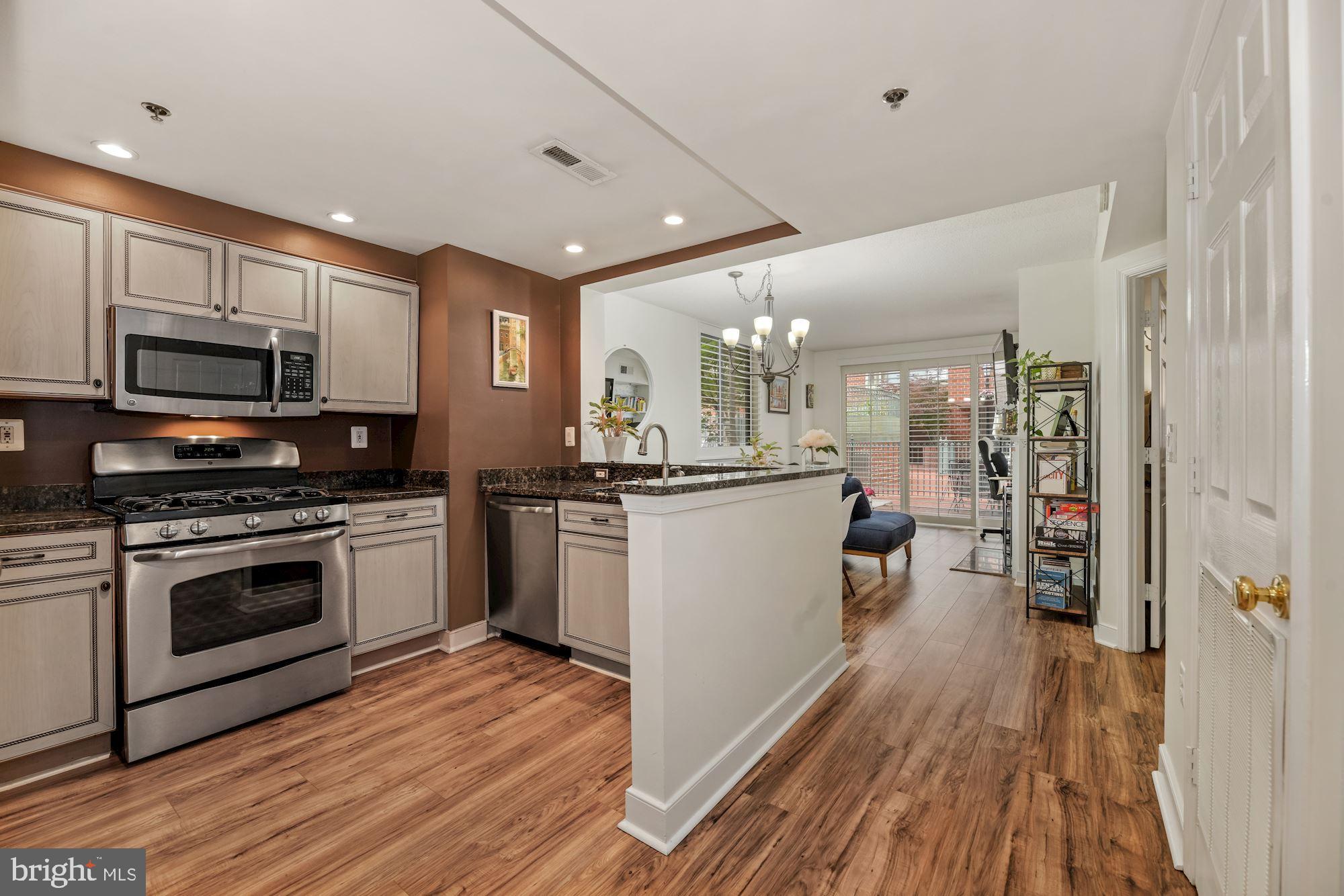 1045 N Utah STREET Unit: 2-109
