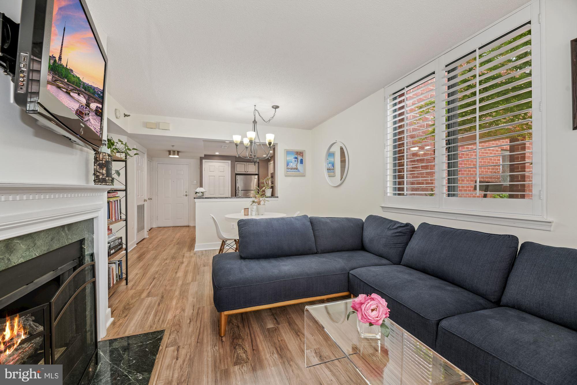 1045 N Utah STREET Unit: 2-109