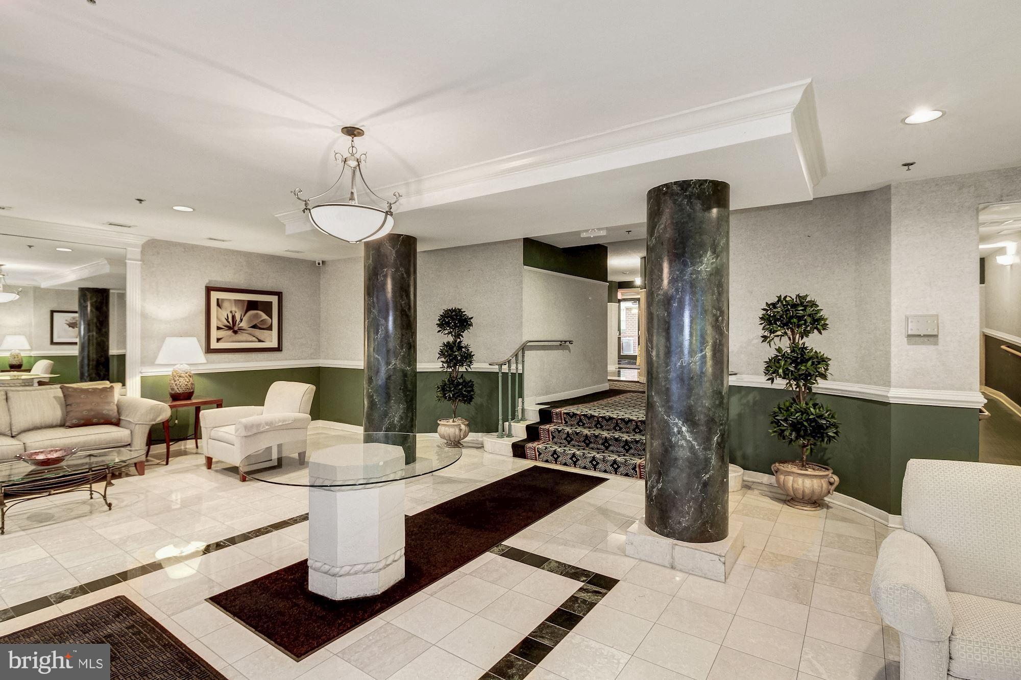 1045 N Utah STREET Unit: 2-109