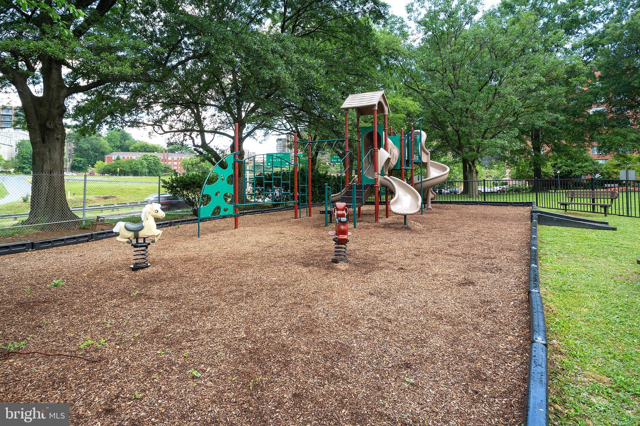 1121 Arlington Boulevard Unit: 123