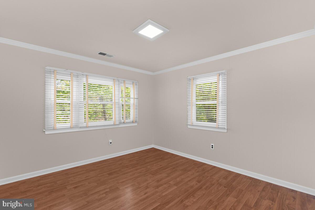 1 S Edison St