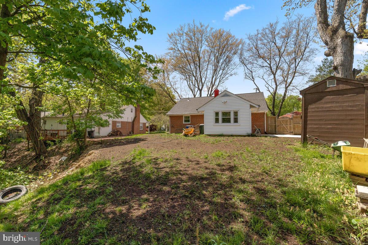 1 S Edison St