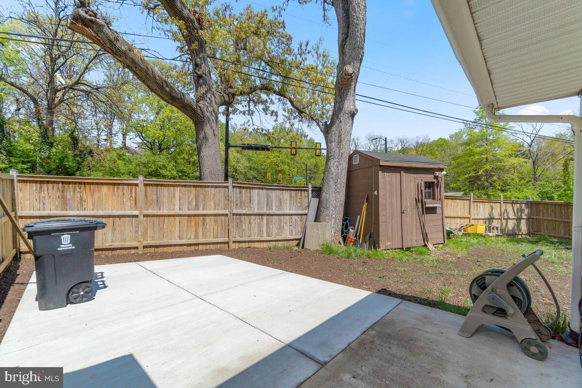 1 S Edison St