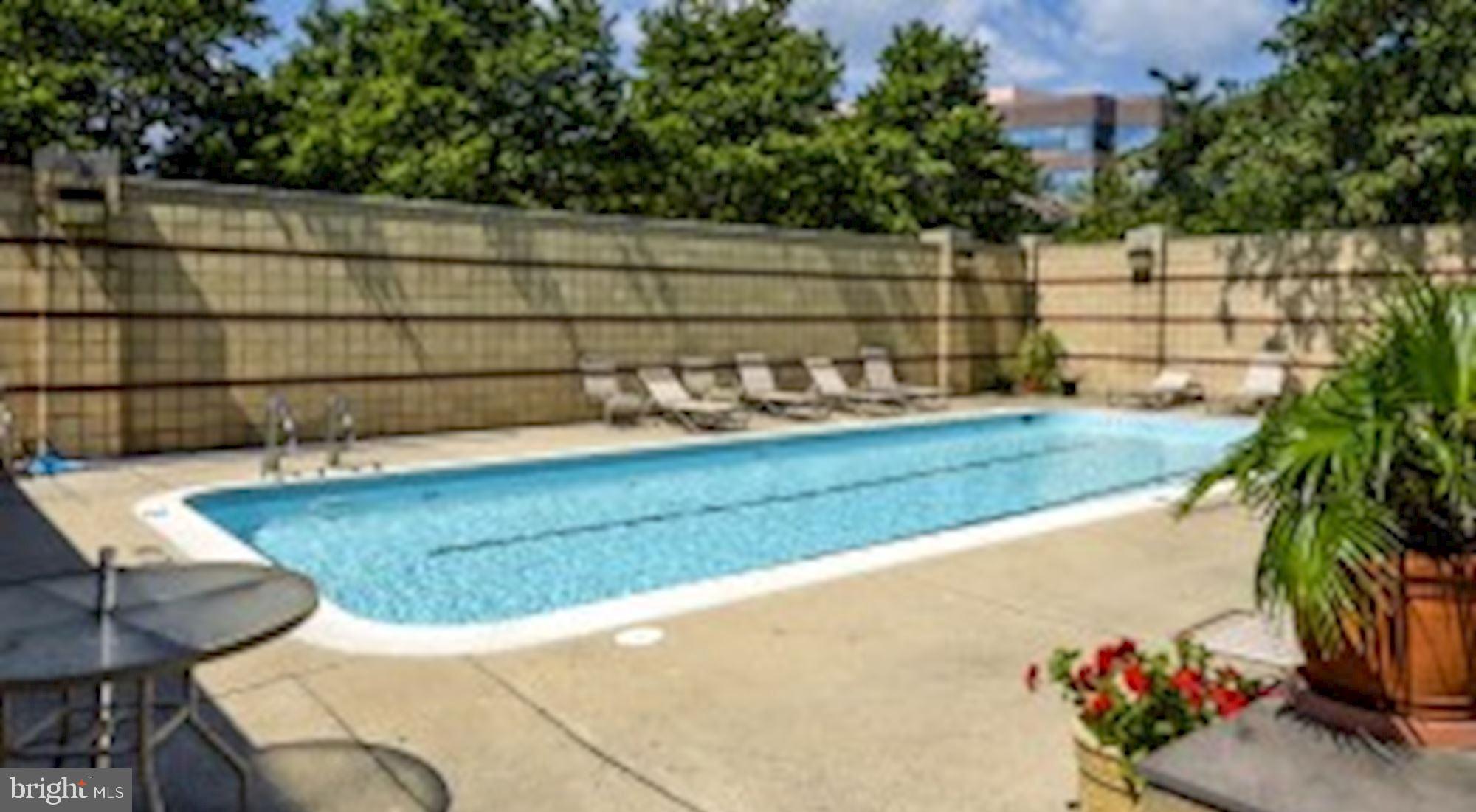 2400 Clarendon Blvd #401