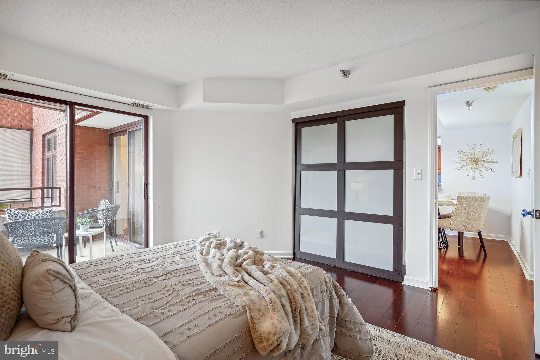 2400 Clarendon Blvd #401