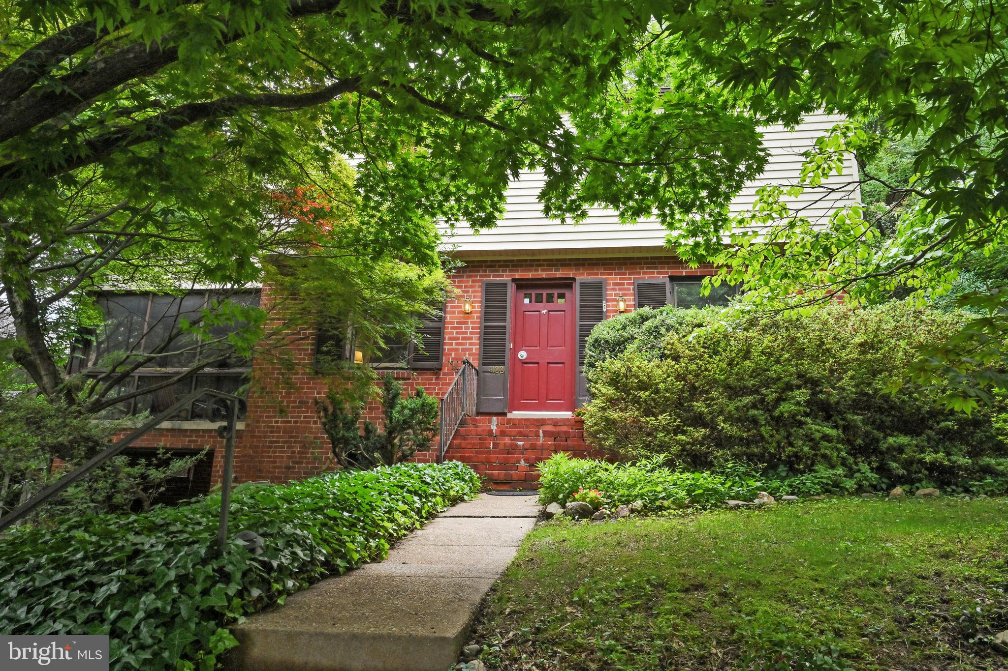 4122 26th Rd N