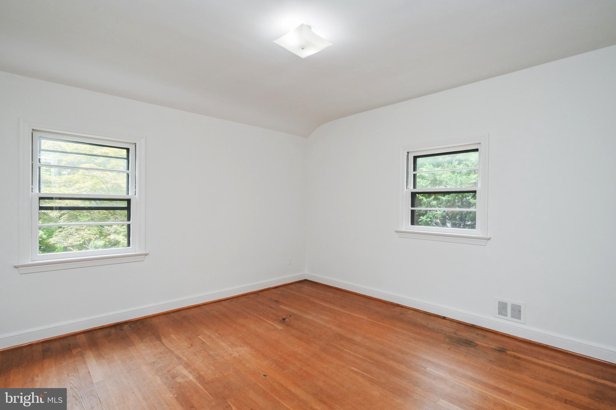 4122 26th Rd N