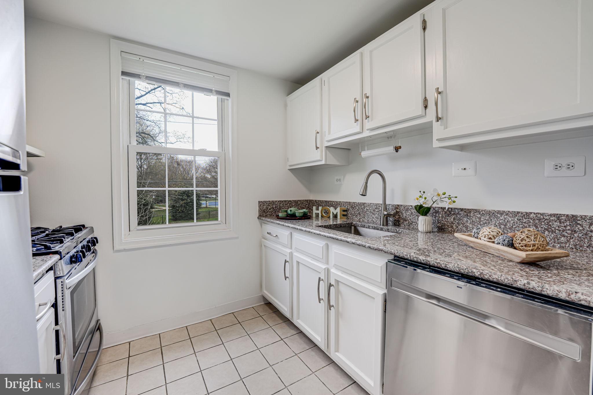 202 N George Mason Dr N #202-2