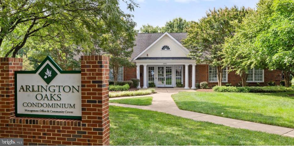 202 N George Mason Dr N #202-2