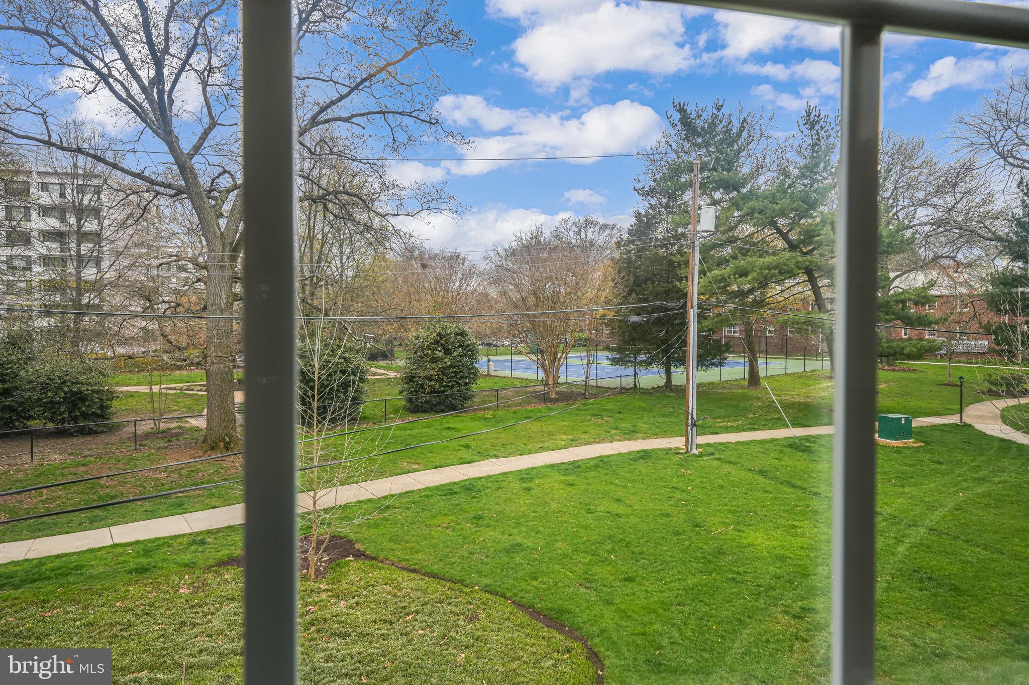 202 N George Mason Dr N #202-2